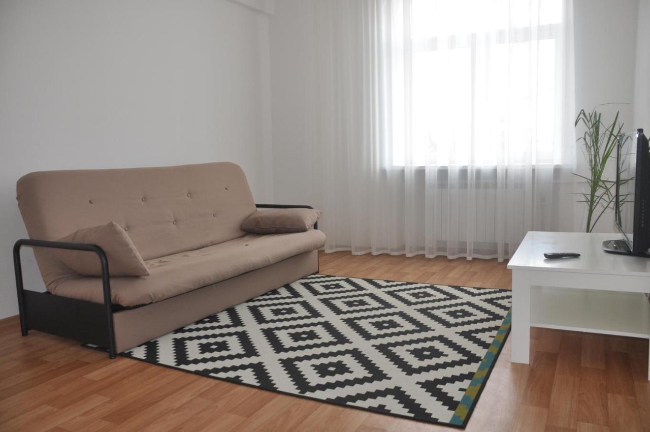 Apartments Theatre Shepkina 2 Room Szumi Kültér fotó